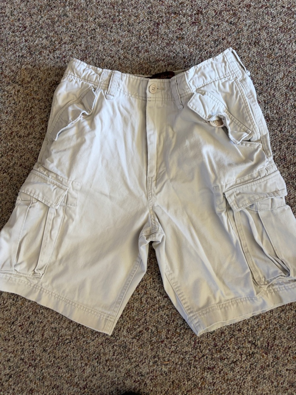 Size 31 - American Rag Men's Cargo Shorts in Light Tan